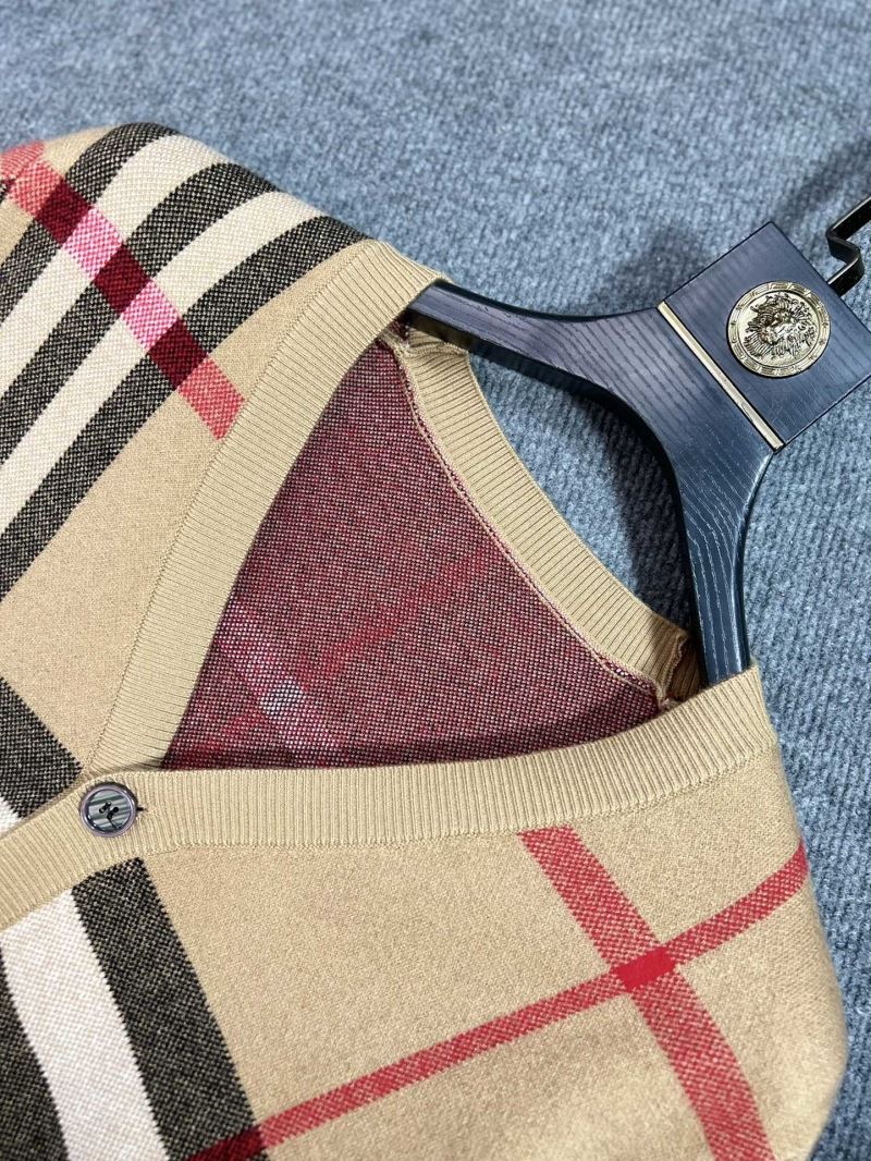 Burberry Sweaters